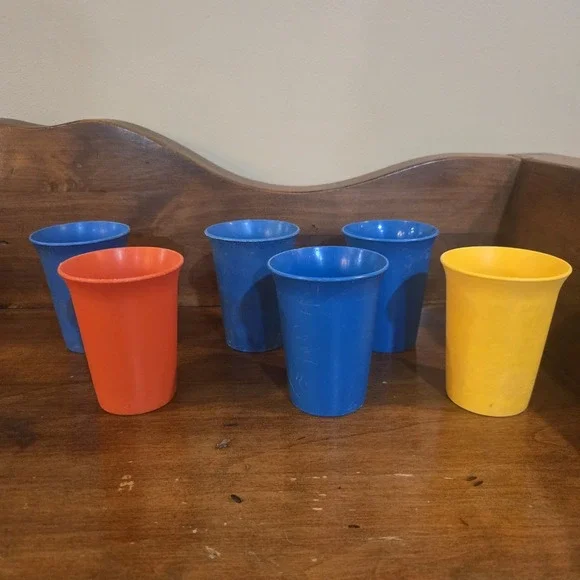 Vintage Tupperware Bell Tumblers Kids Cups Model 109 Blue Orange Yellow Lot 6 - Picture 2 of 16